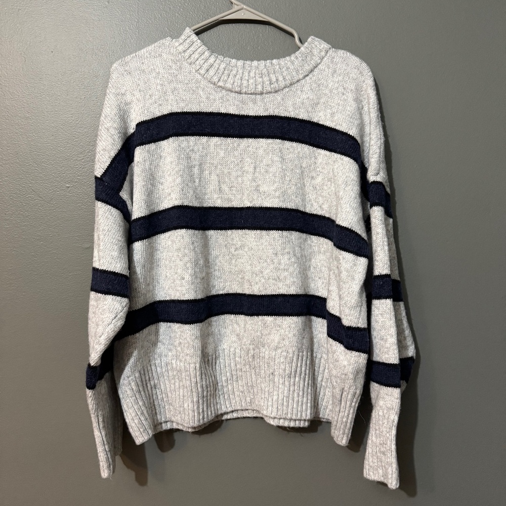 Navy black and gray crewneck sweater